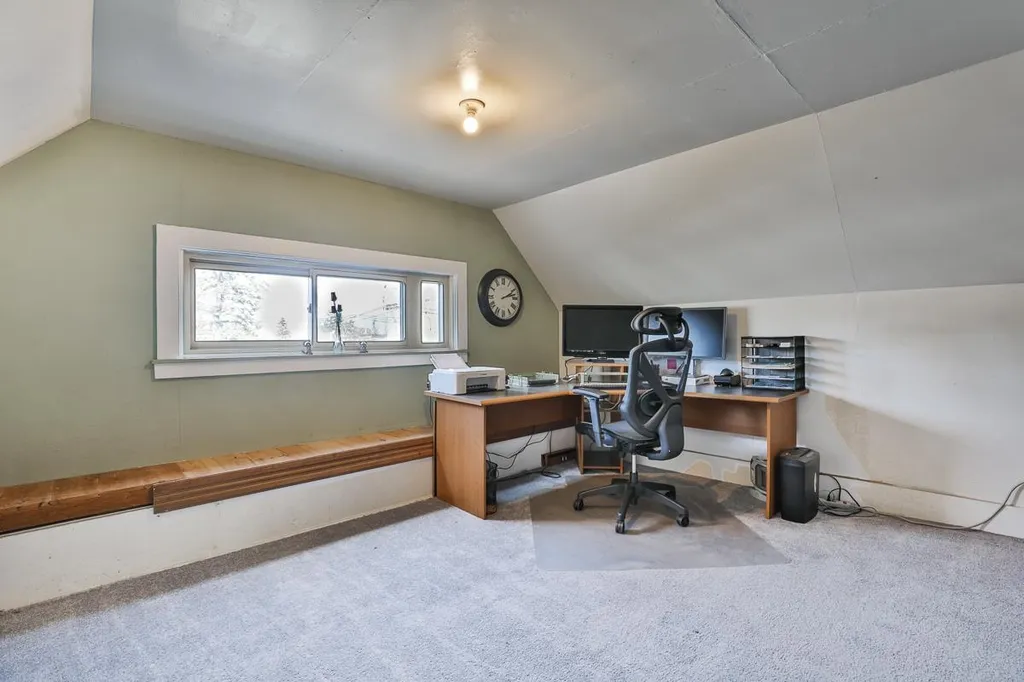 79 Whitney Street Nashua NH 03064
