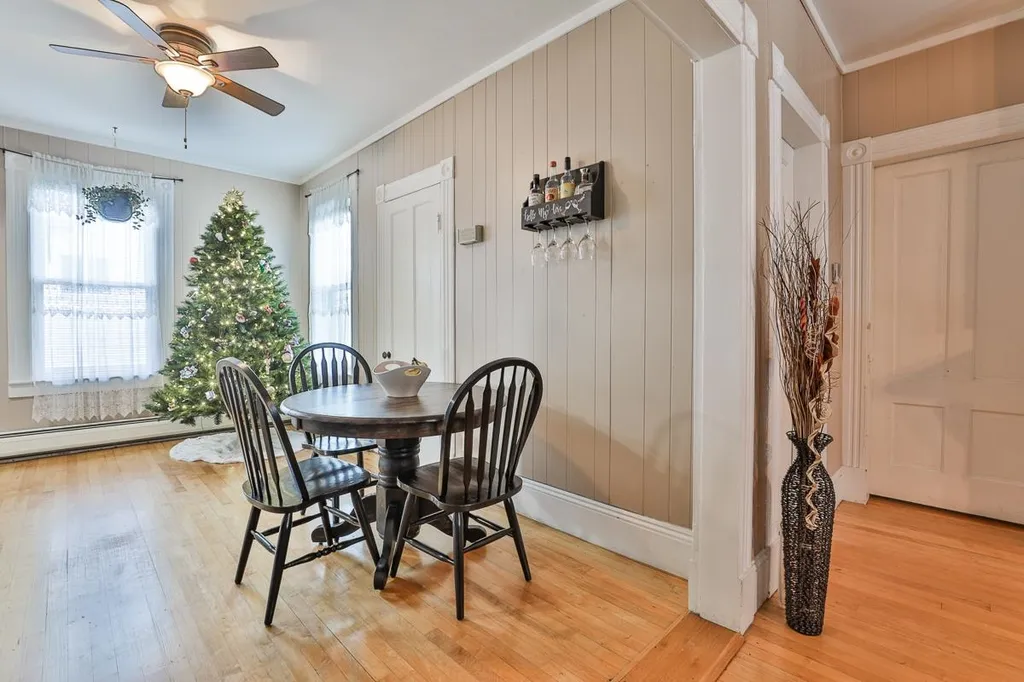 79 Whitney Street Nashua NH 03064