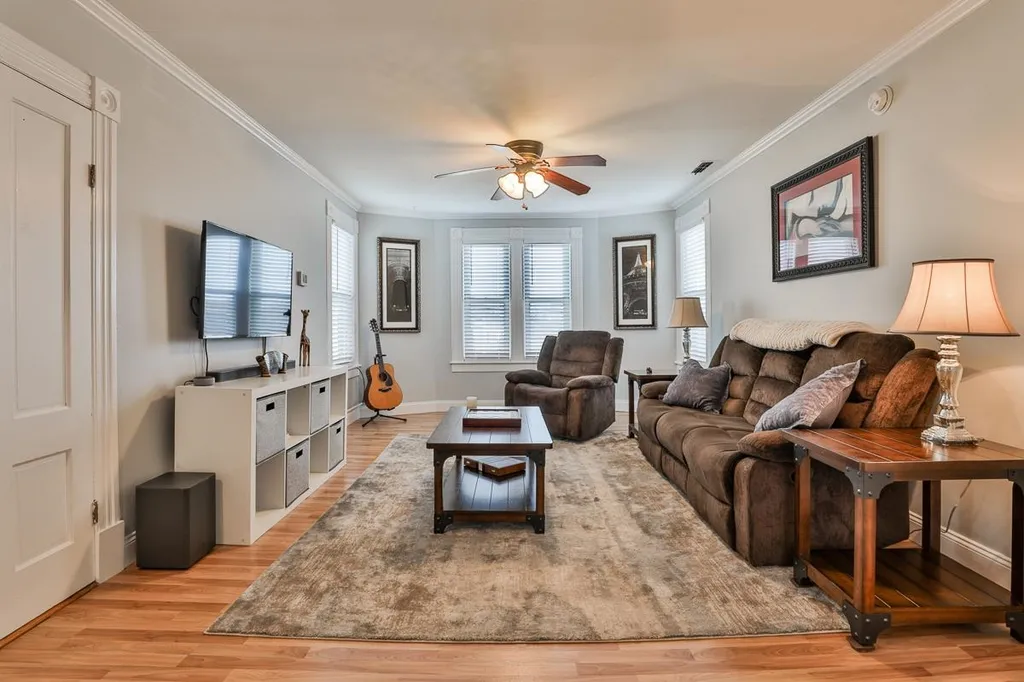 79 Whitney Street Nashua NH 03064