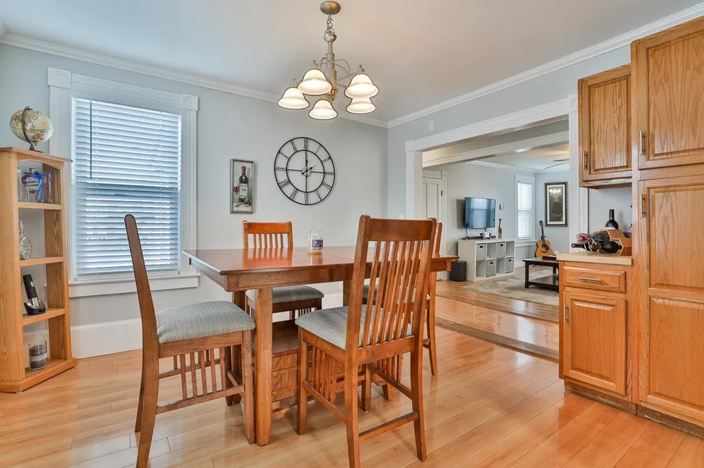 79 Whitney Street Nashua NH 03064