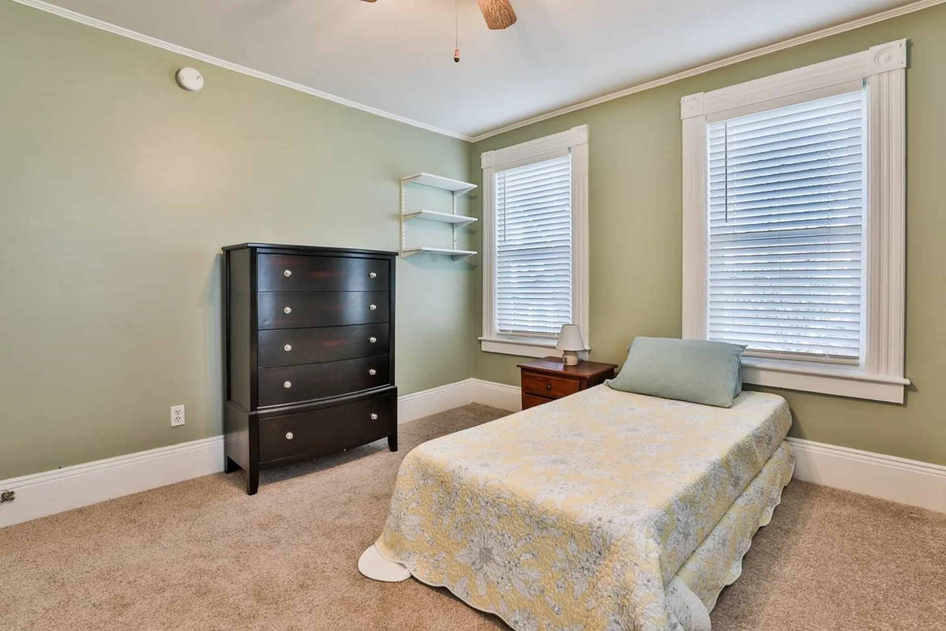 79 Whitney Street Nashua NH 03064