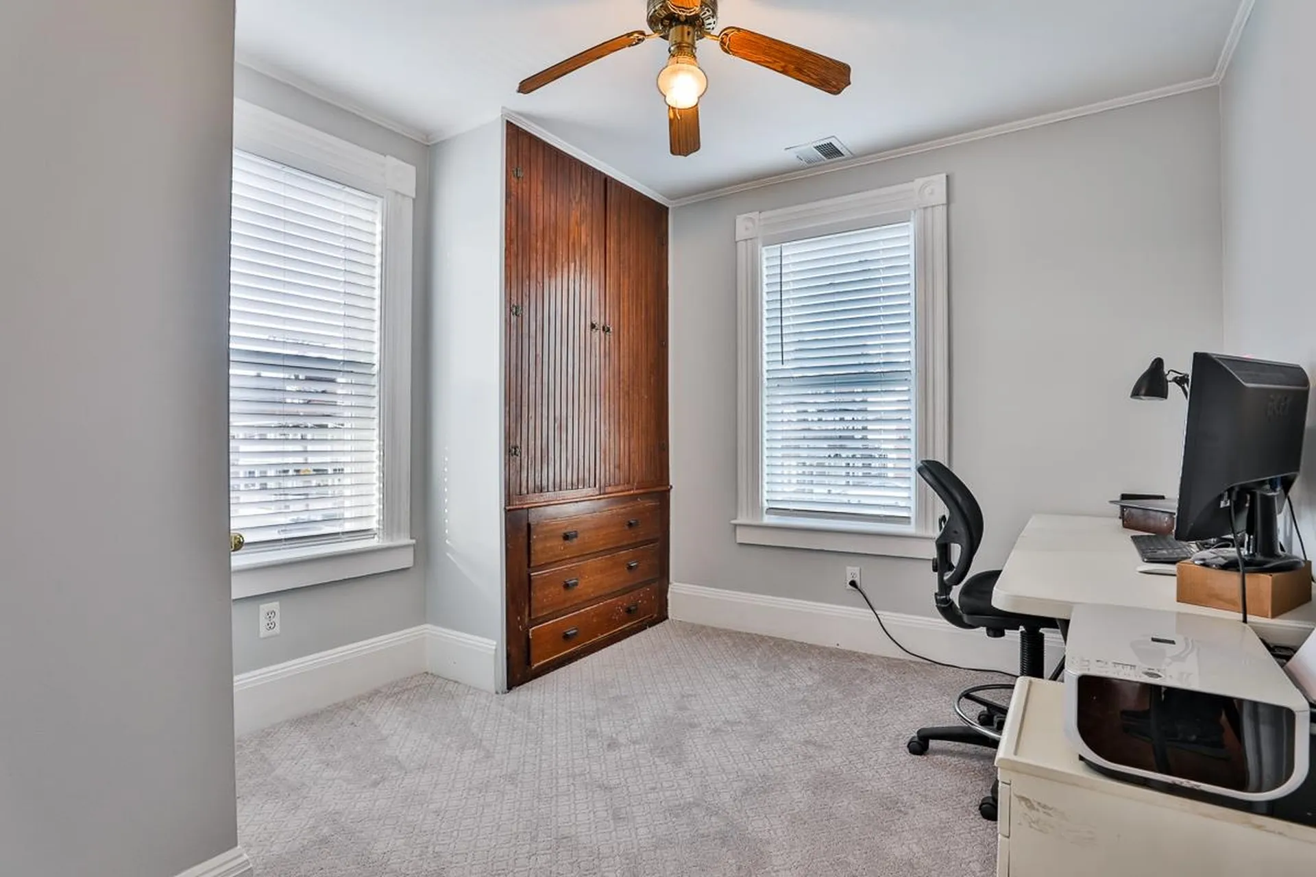 79 Whitney Street Nashua NH 03064