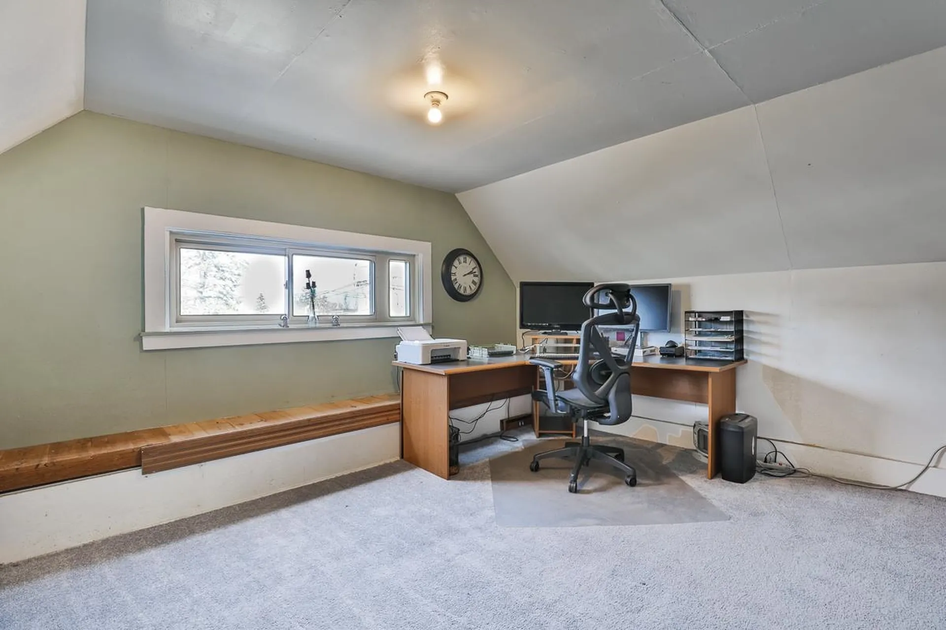 79 Whitney Street Nashua NH 03064