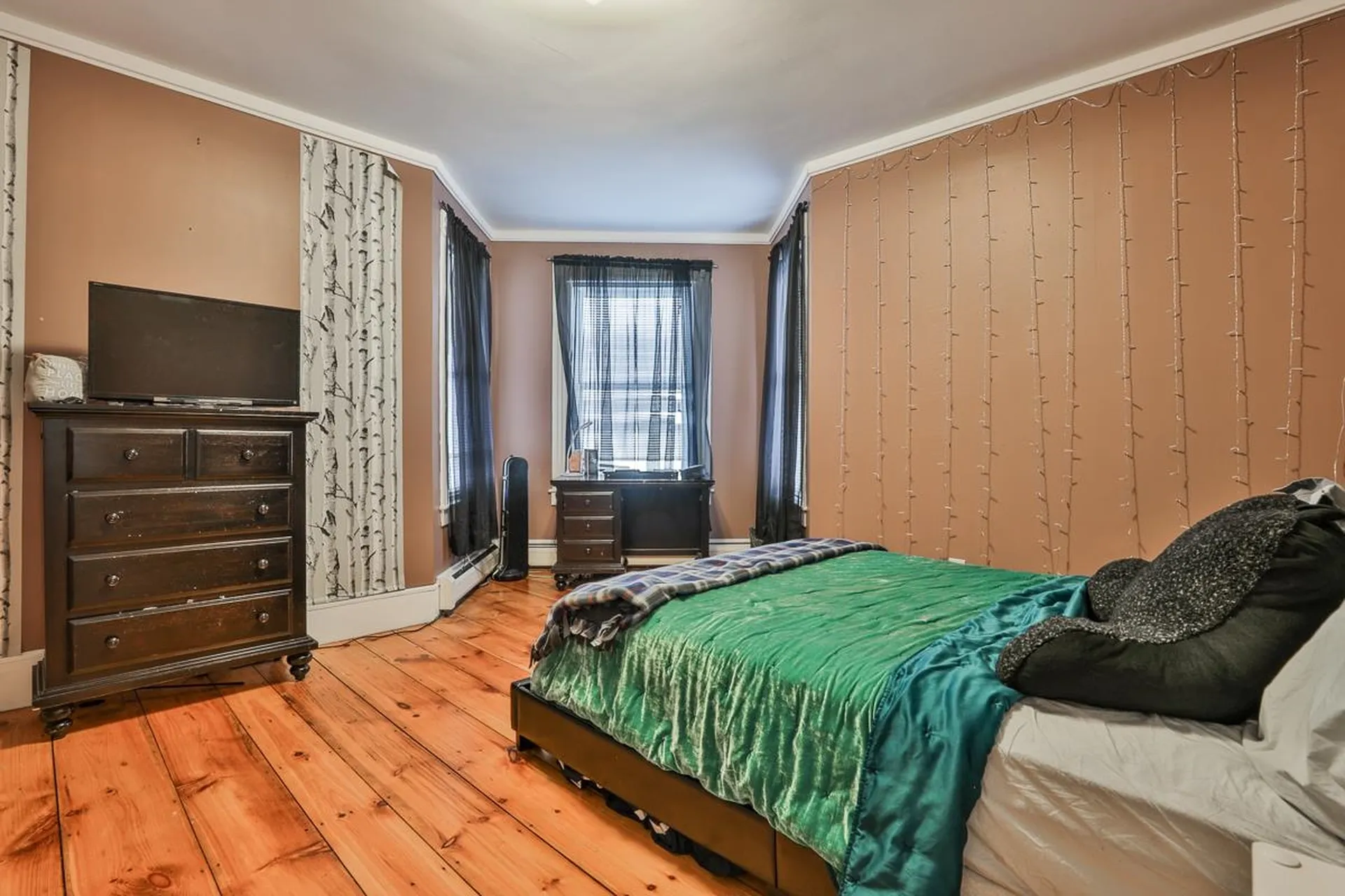 79 Whitney Street Nashua NH 03064