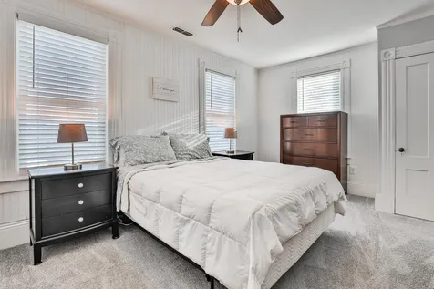 79 Whitney Street Nashua NH 03064