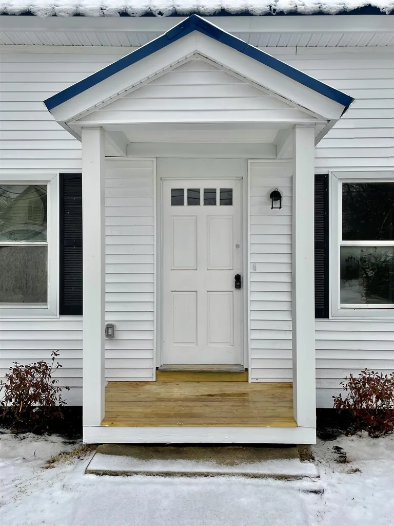 15 School Street Belmont NH 03220