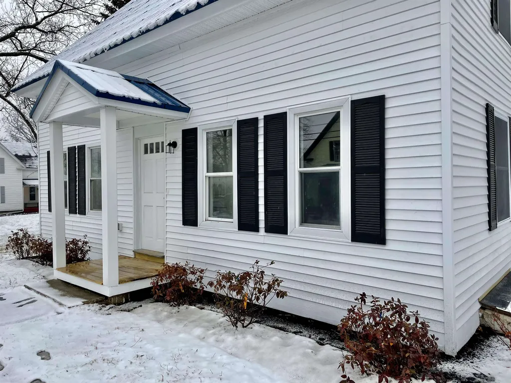 15 School Street Belmont NH 03220