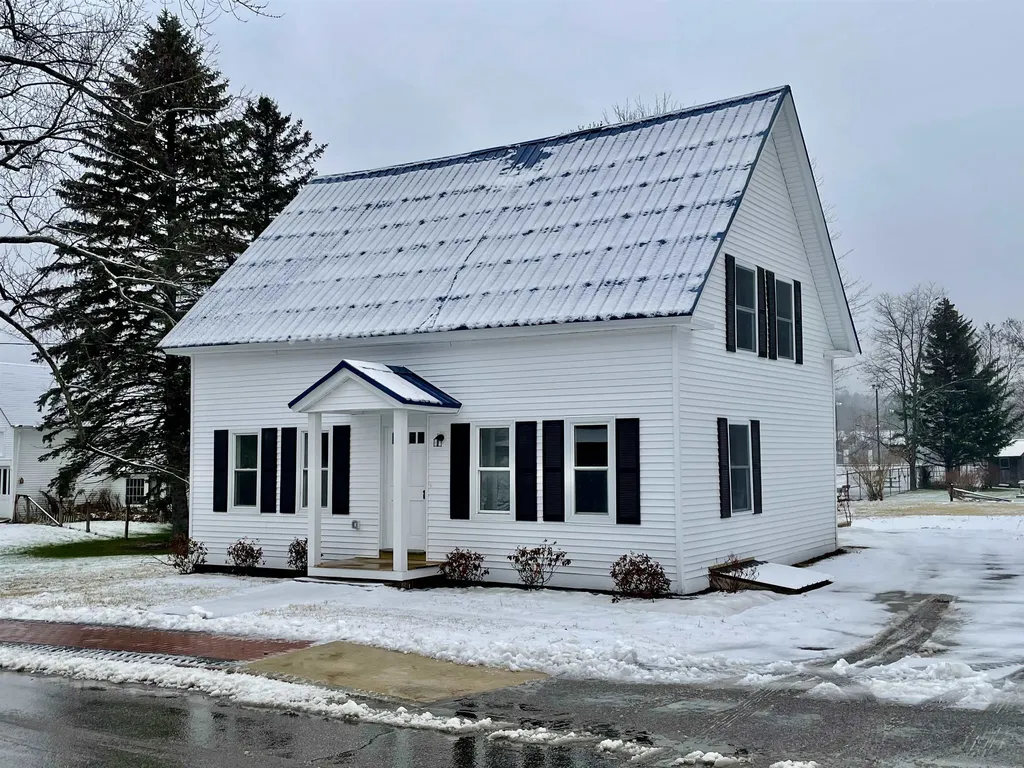 15 School Street Belmont NH 03220