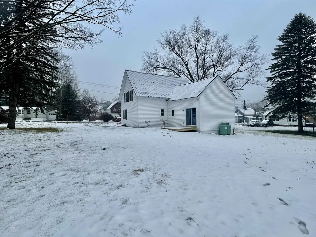 15 School Street Belmont NH 03220