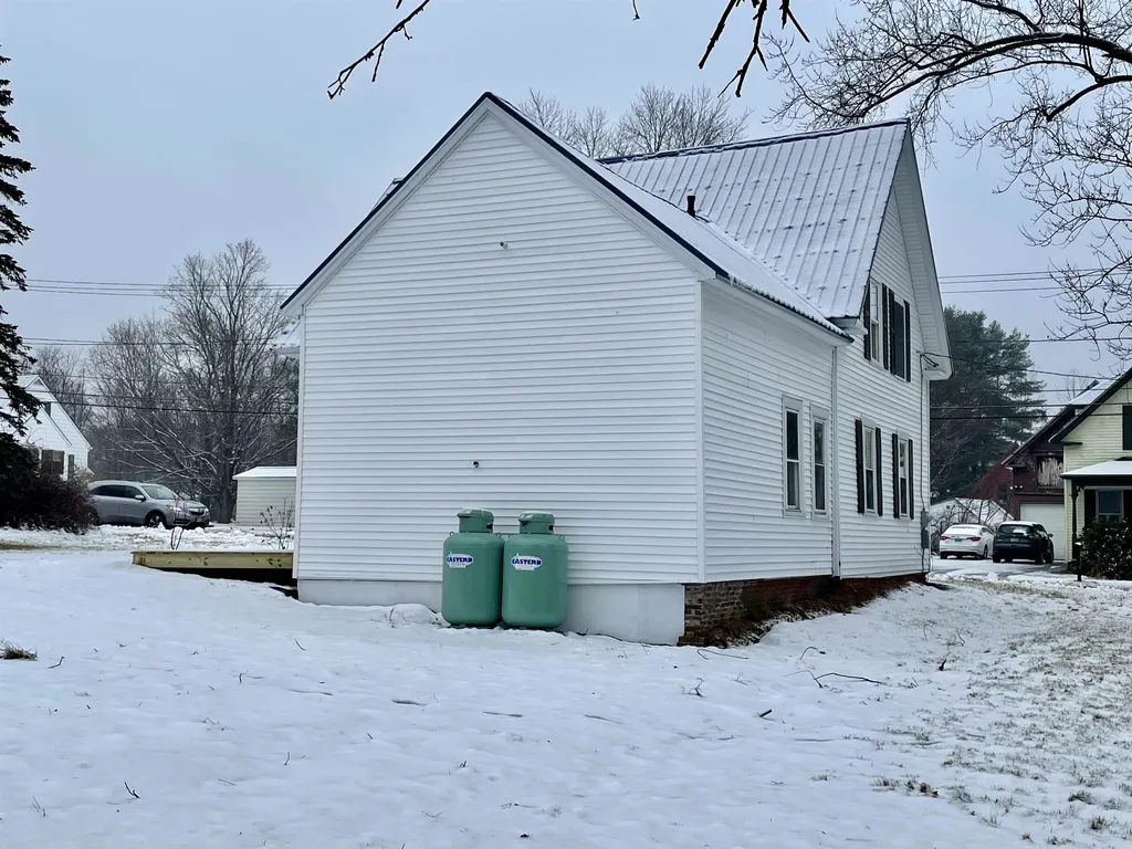 15 School Street Belmont NH 03220