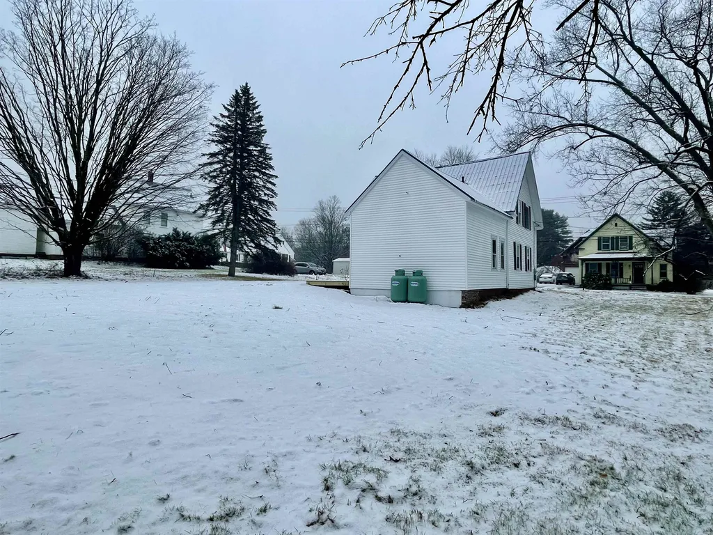 15 School Street Belmont NH 03220