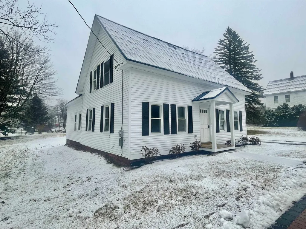 15 School Street Belmont NH 03220