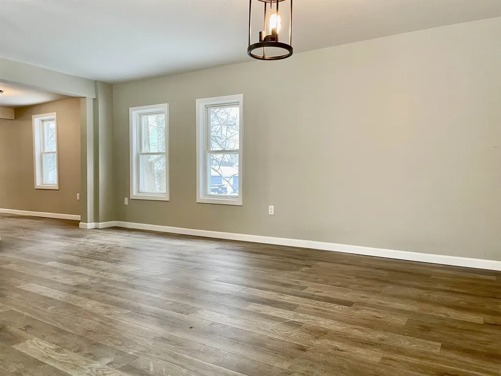 15 School Street Belmont NH 03220