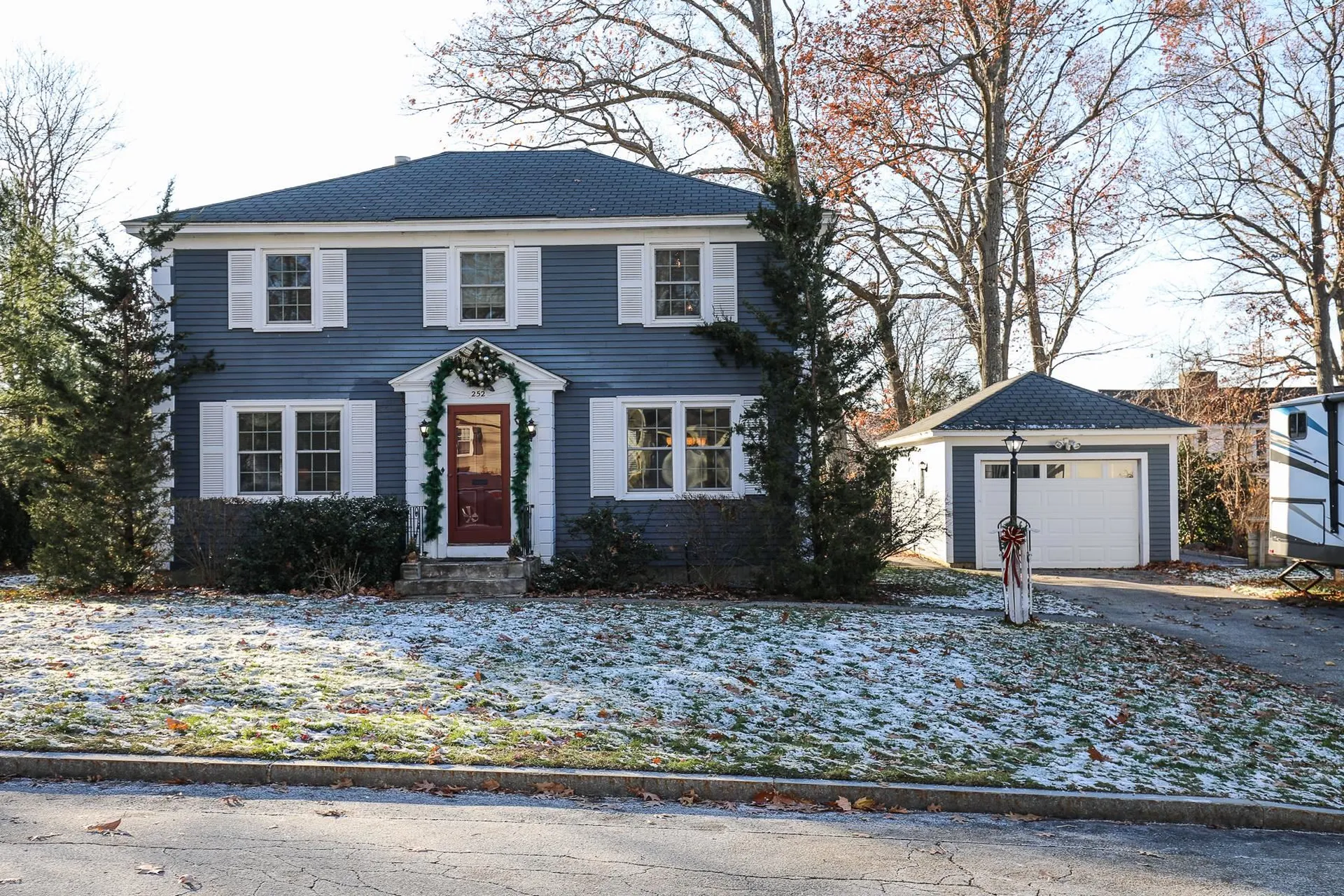 252 Hawthorne Street Manchester NH 03104