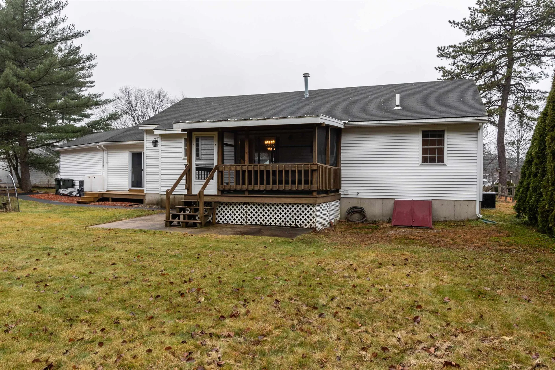 15 Tamarack Court Manchester NH 03103
