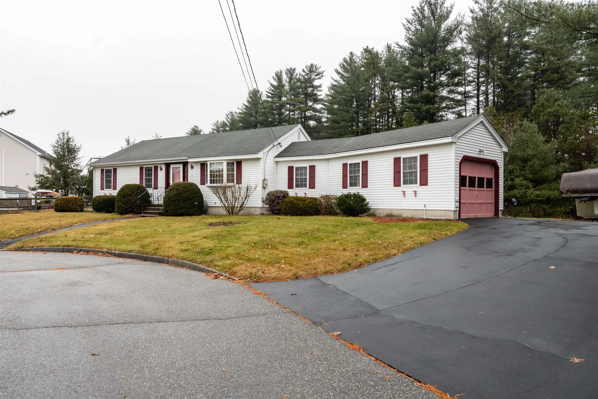 15 Tamarack Court Manchester NH 03103