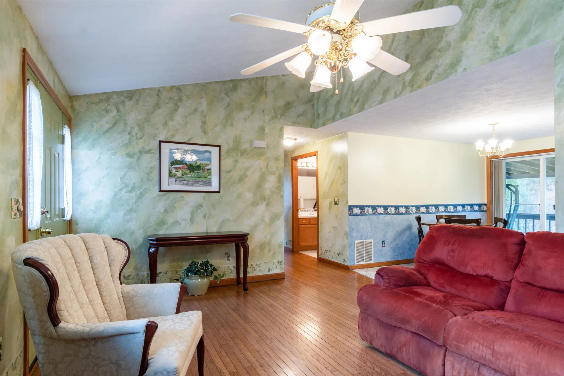 15 Tamarack Court Manchester NH 03103