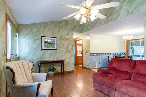 15 Tamarack Court Manchester NH 03103