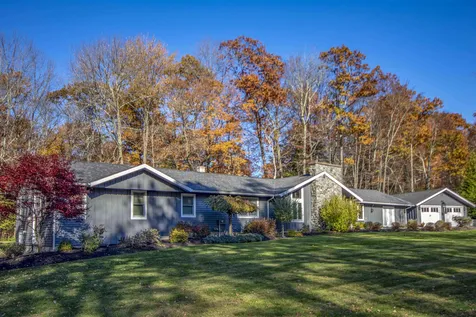 7 Gordon Drive Londonderry NH 03053