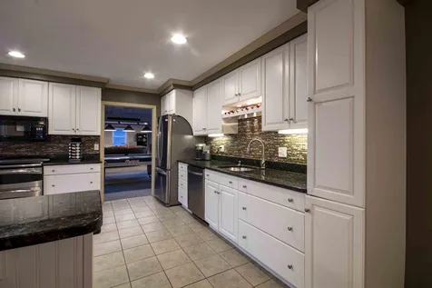 7 Gordon Drive Londonderry NH 03053