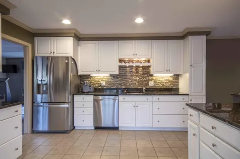 7 Gordon Drive Londonderry NH 03053