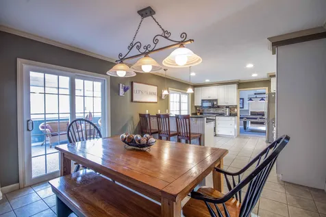 7 Gordon Drive Londonderry NH 03053