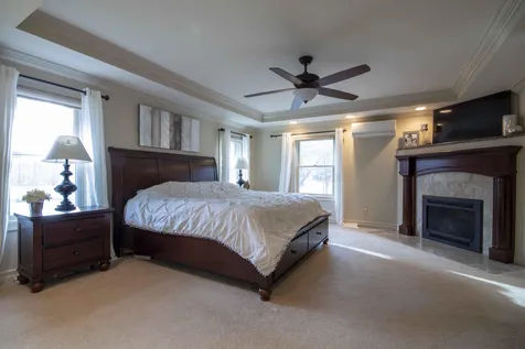 7 Gordon Drive Londonderry NH 03053