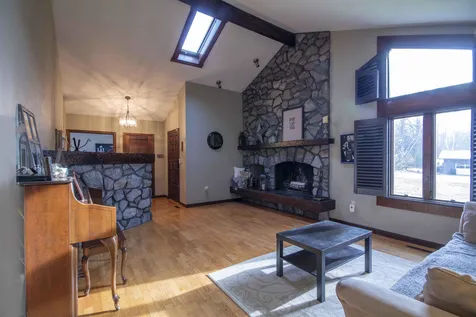 7 Gordon Drive Londonderry NH 03053