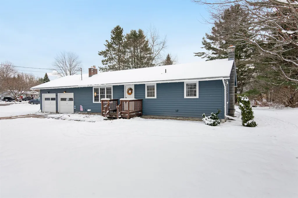 15 Sunset Drive Essex VT 05452