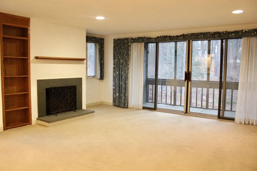 43 Brookside Drive Stratham NH 03885