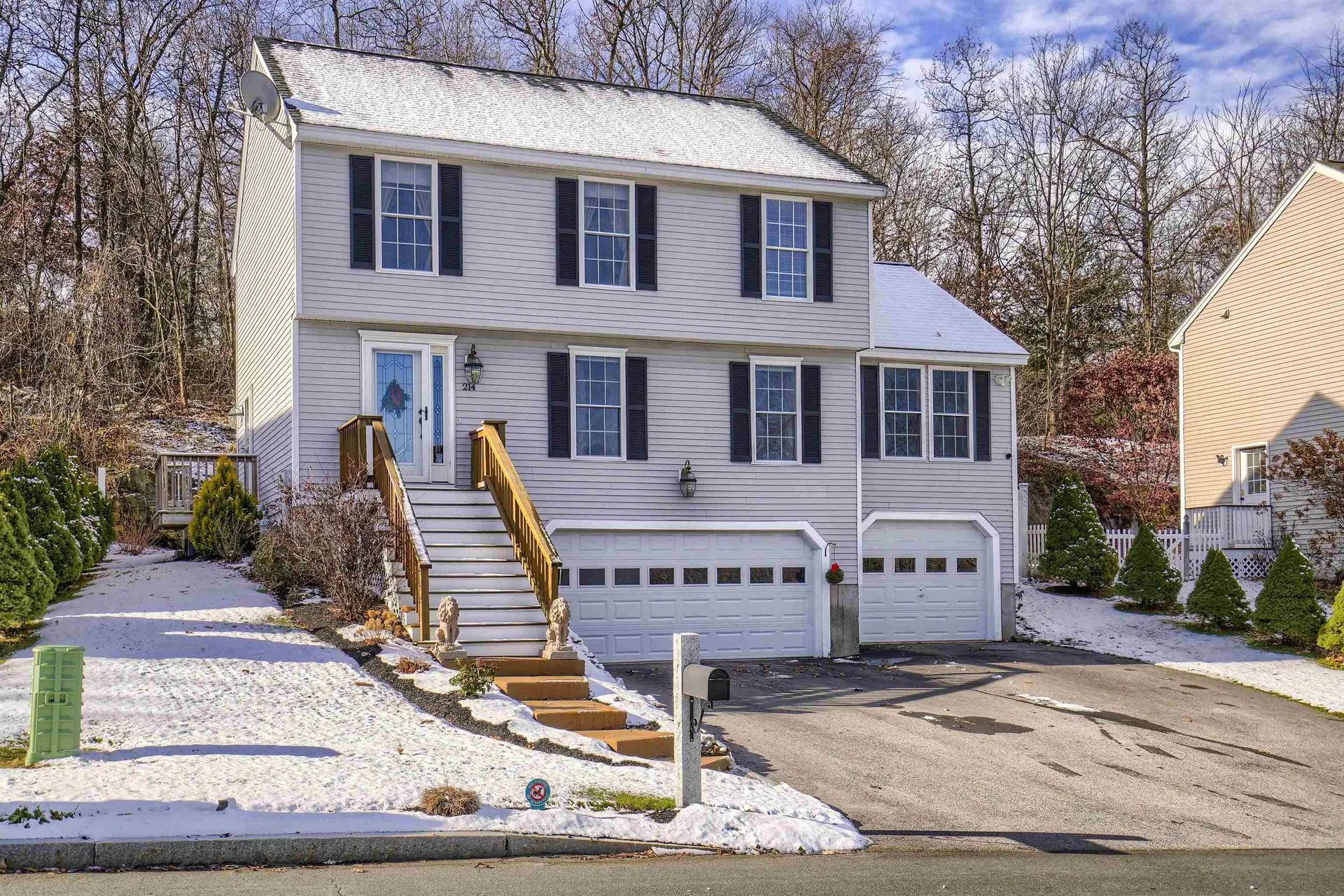 214 Heathrow Avenue Manchester NH 03104