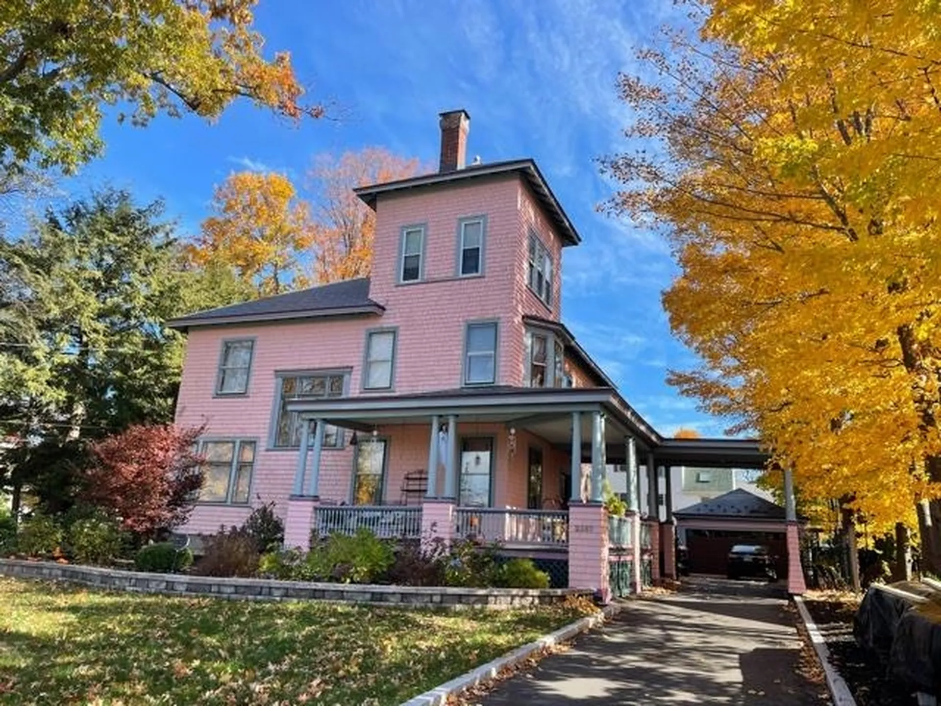 2367 Elm Street Manchester NH 03104