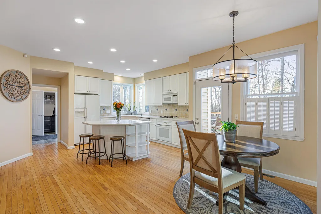 9 Sydney Drive Essex VT 05452