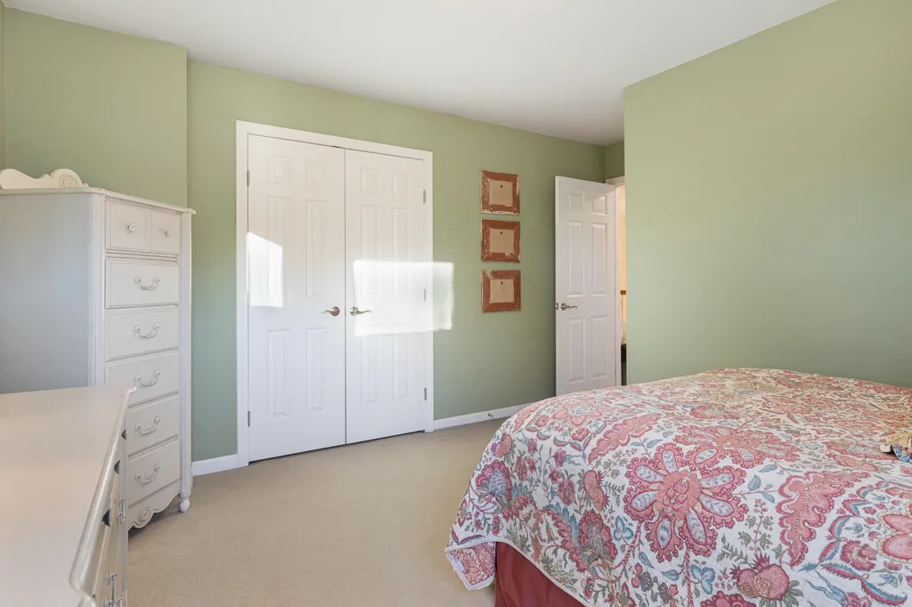 9 Sydney Drive Essex VT 05452