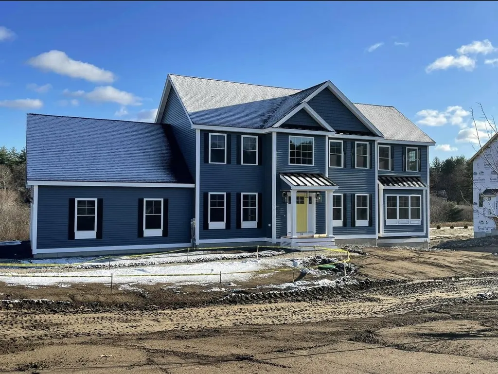 18 Caymus Ridge Salem NH 03079