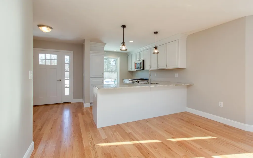 63 Abacoa Road Pelham NH 03076