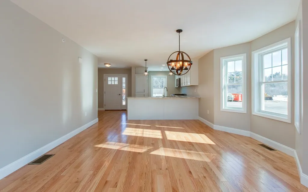 63 Abacoa Road Pelham NH 03076