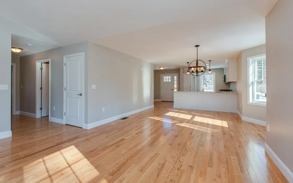 63 Abacoa Road Pelham NH 03076