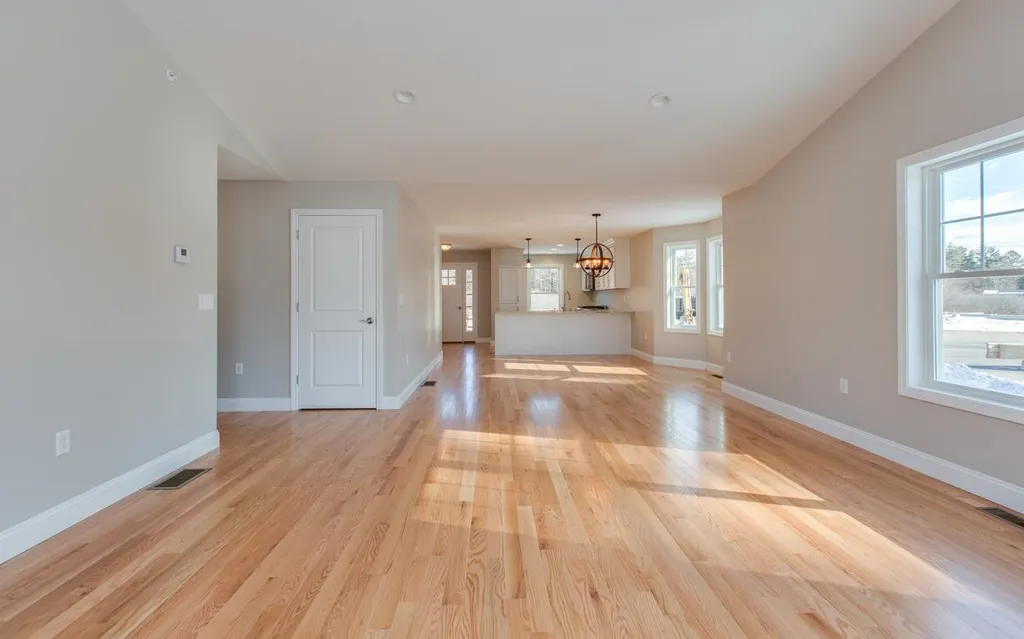 63 Abacoa Road Pelham NH 03076