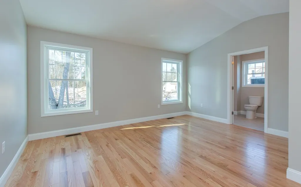 63 Abacoa Road Pelham NH 03076