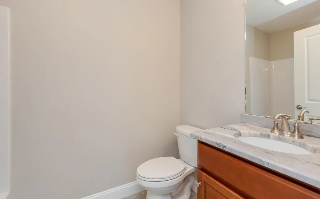 63 Abacoa Road Pelham NH 03076