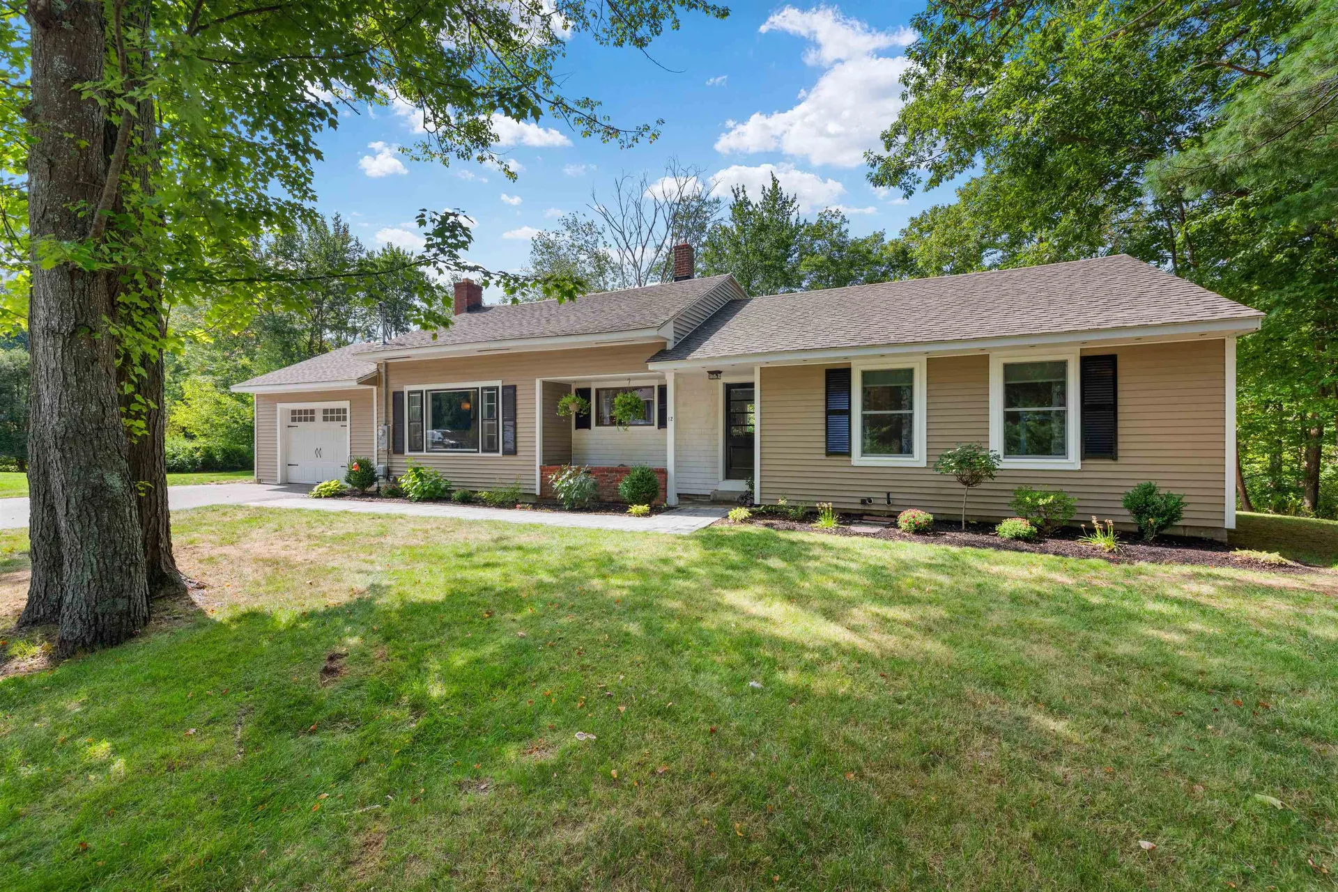12 Pine Road North Hampton NH 03862