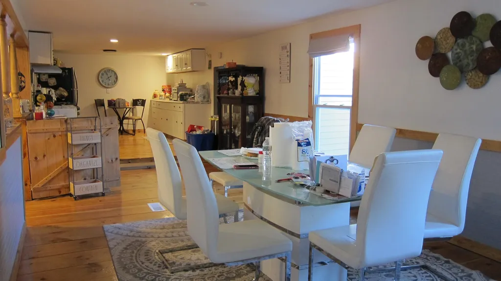 6 Mildred Avenue Raymond NH 03077