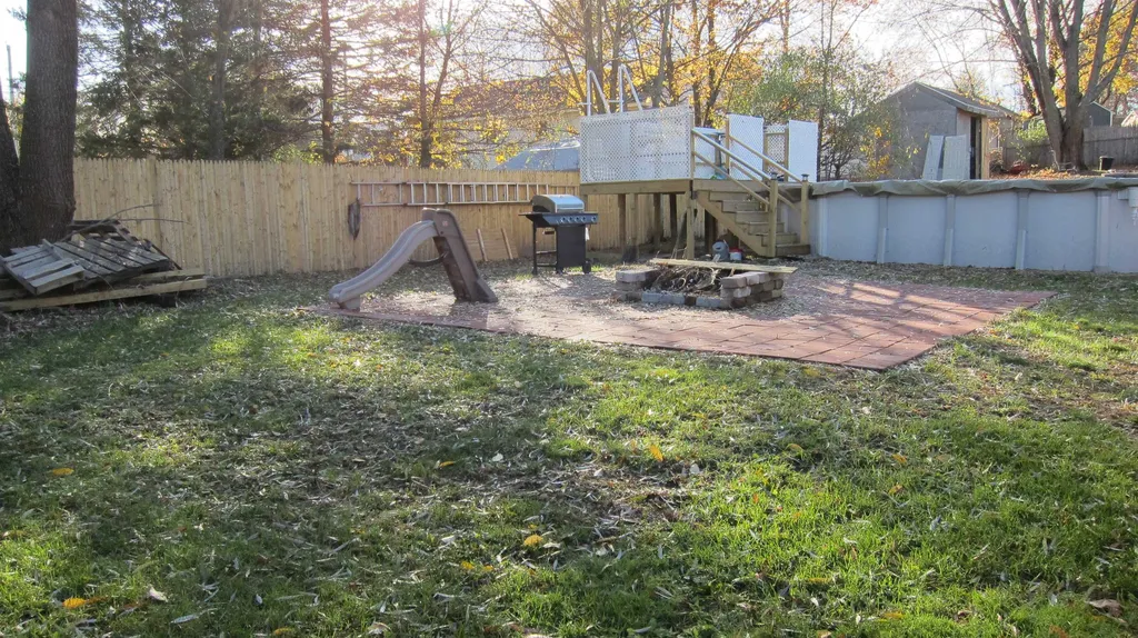 6 Mildred Avenue Raymond NH 03077