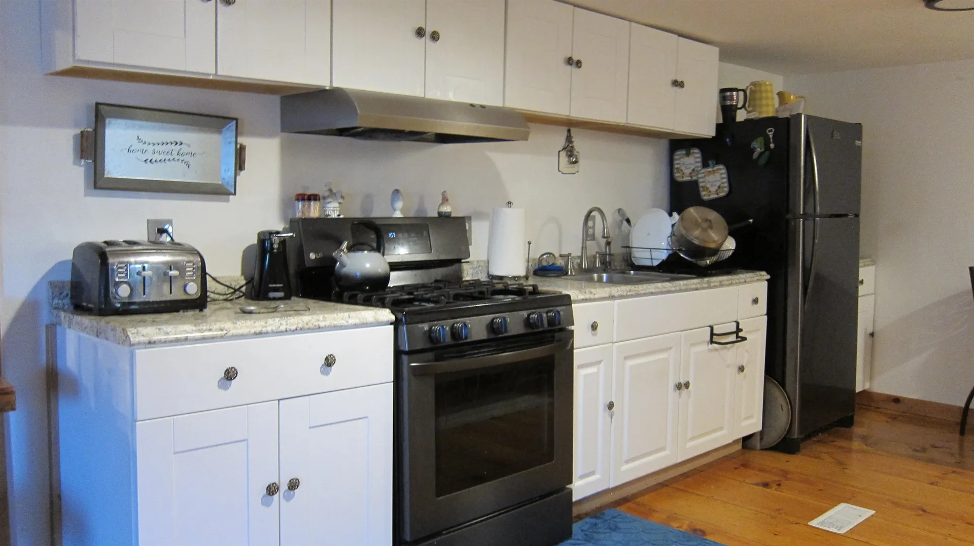 6 Mildred Avenue Raymond NH 03077
