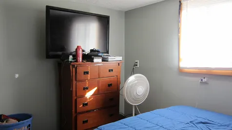 6 Mildred Avenue Raymond NH 03077