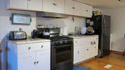 6 Mildred Avenue Raymond NH 03077