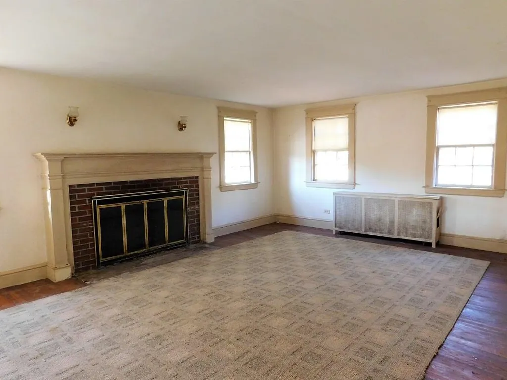 279 Packers Falls Road Durham NH 03824