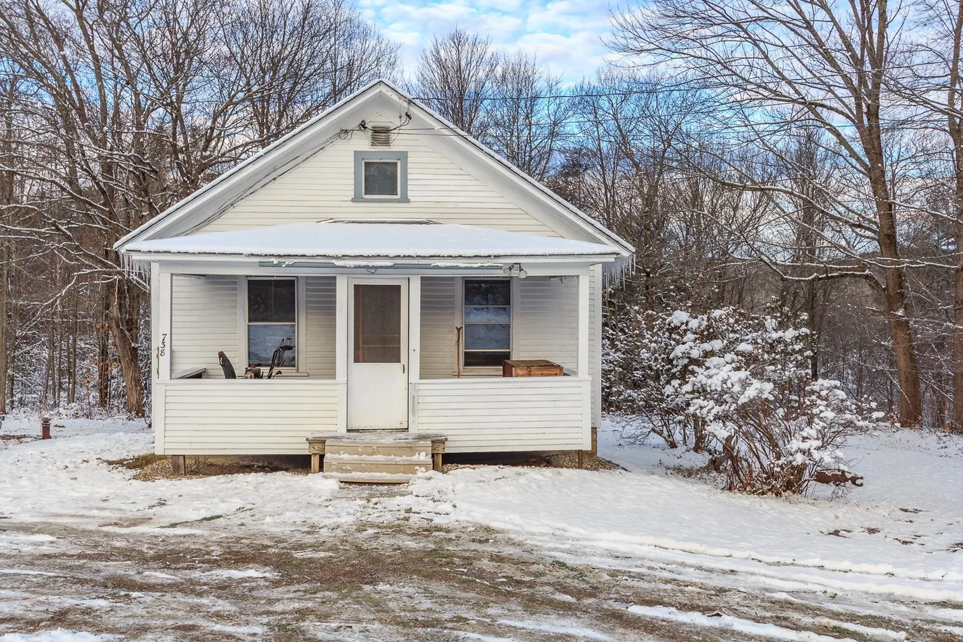 738 Hanover Street Claremont NH 03743