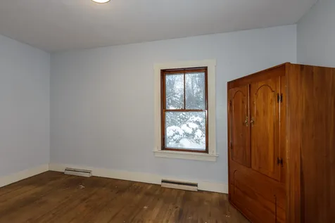 738 Hanover Street Claremont NH 03743